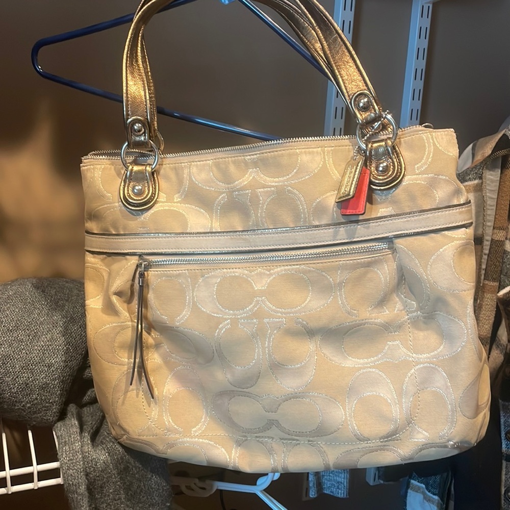 Authentic Coach purse - poppy